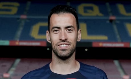 'An unforgettable journey': Sergio Busquets says farewell to Barcelona after 18 years – video