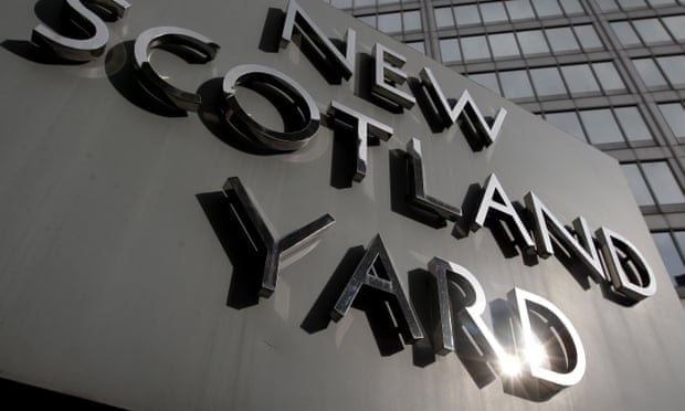 Scotland Yard sign