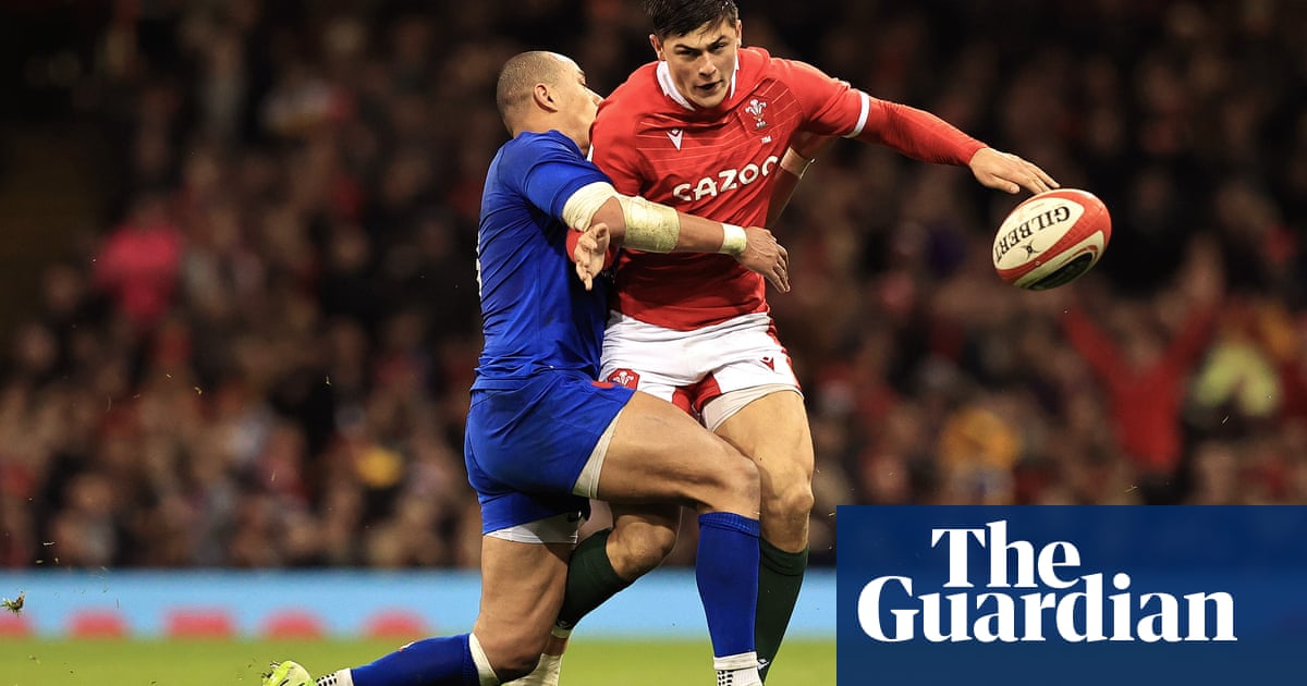 ‘He’s been terrific’: Wales’s Adams full of praise for returning Rees-Zammit