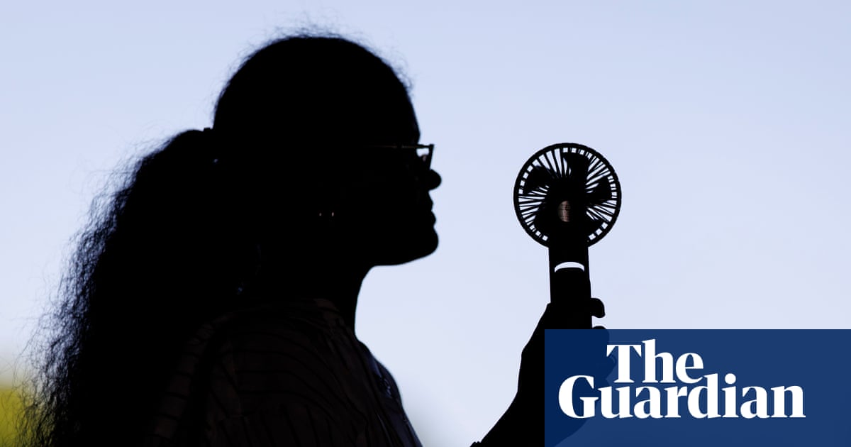 Sales of fans, ice cubes and sunscreen surge during May UK heatwave
