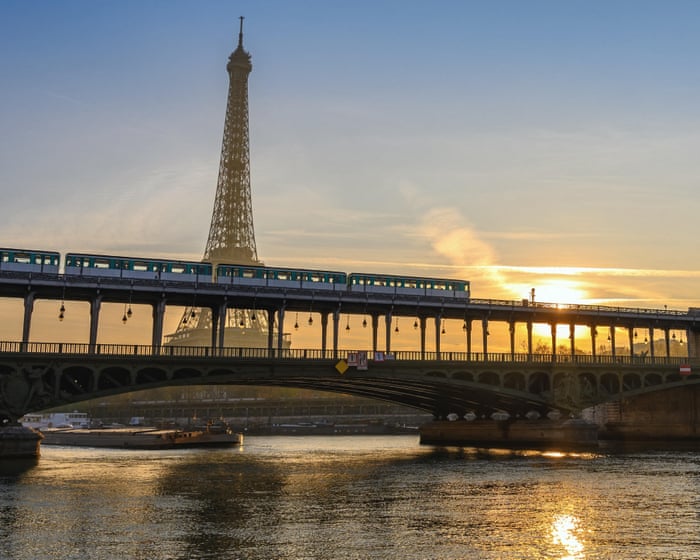 Eiffel Tower chief to quit after female staff told to stay hidden during Hindu group visit