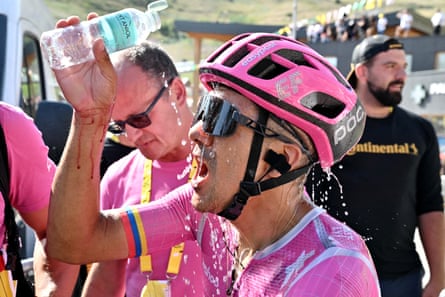 Richard Carapaz pours h2o connected himself aft winning shape 18 of nan Tour de France