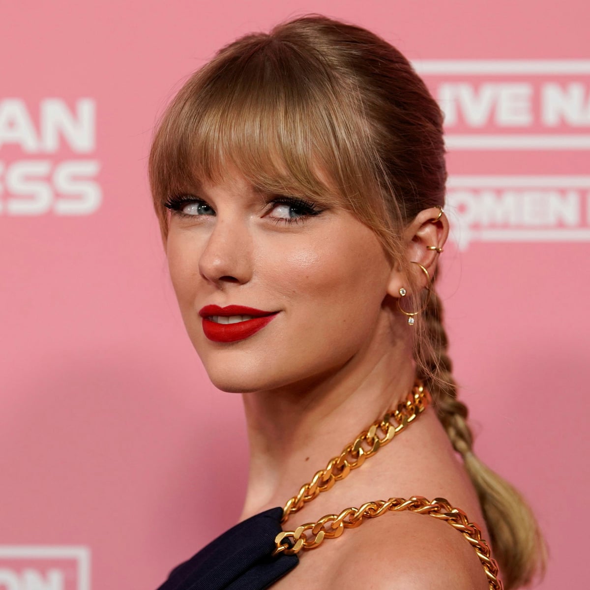 Taylor Swift Smashes Beatles Record With Three Uk No 1 Albums In Nine Months Taylor Swift The Guardian Taylor Swift Smashes Beatles Record With Three Uk No 1 Albums In Nine Months Taylor Swift The Guardian