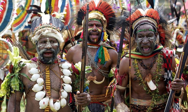 Rainbow Gahisi warriors perform during the 50th Goroka singsing (cultural show) in what is believed to be the largest gathering of indigenous tribes in the world, 17 September 2006. 