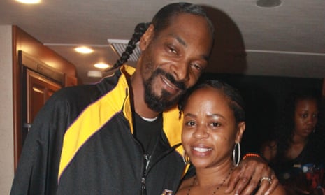 Snoop Dogg and his wife, Shante Broadus.