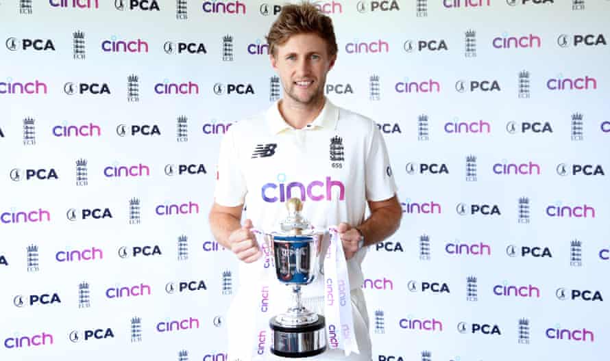 Joe Root with his men’s player of the year award during the PCA Awards