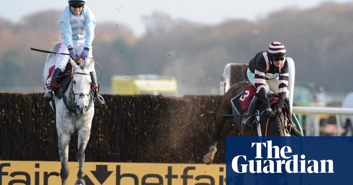 Haydock rebuilds fences after furore over fallers on Betfair Chase day
