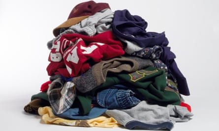 Uk Households Binned 300 000 Tonnes Of Clothing In 2016