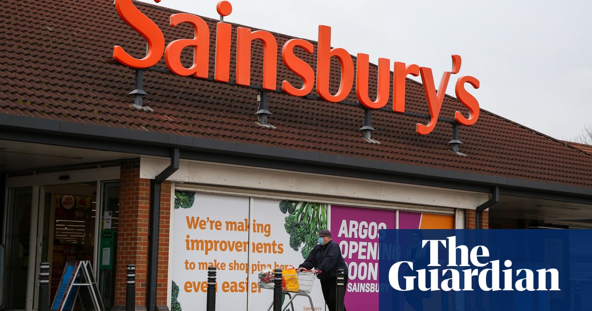 Sainsbury’s and Tesco criticised for cutting extra Covid sick leave