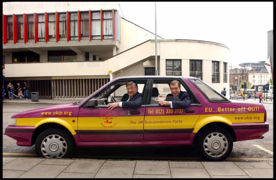 Farage and then Ukip leader Roger Knapman outside the party’s conference in Bristol, October 2004