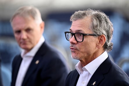 Incoming Wallabies head coach Les Kiss speaks with current Australia boss Joe Schmidt alongside him