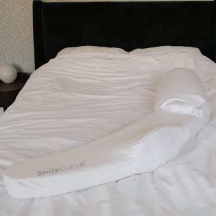 Pregnancy Pillows. Snuzcurve