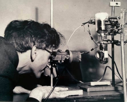 Cyril Hilsum inspecting gallium arsenide laser output at the Services Electronics Research Laboratory in 1962.