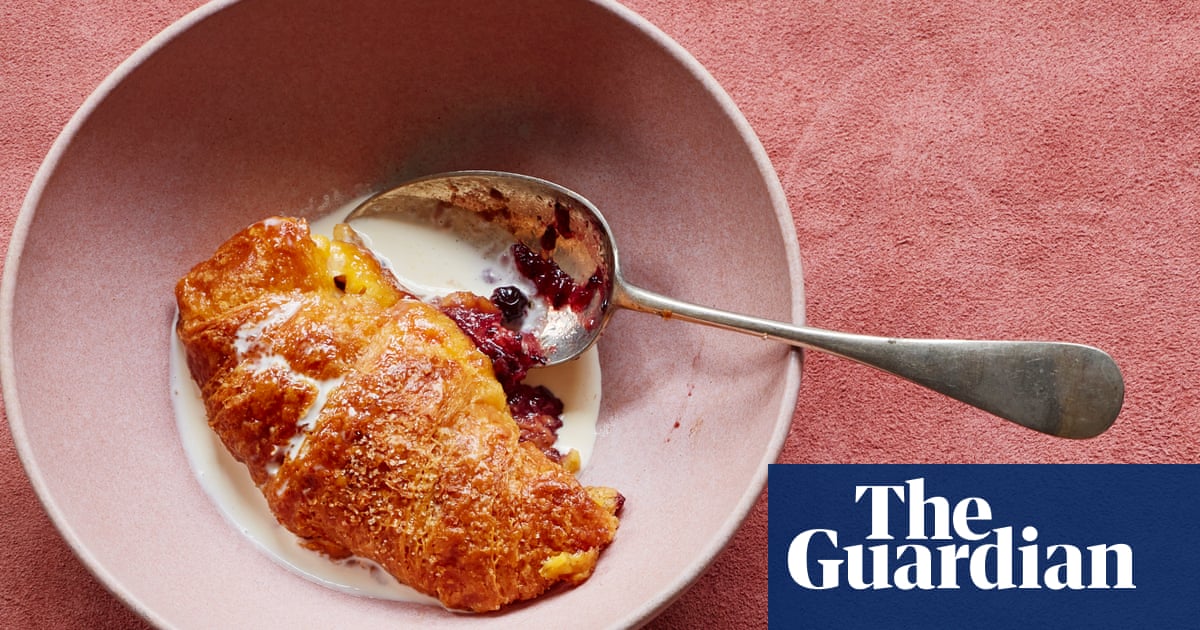pudding-or-breakfast-thomasina-miers-recipe-for-baked-blackcurrant-jam-croissants-and-custard