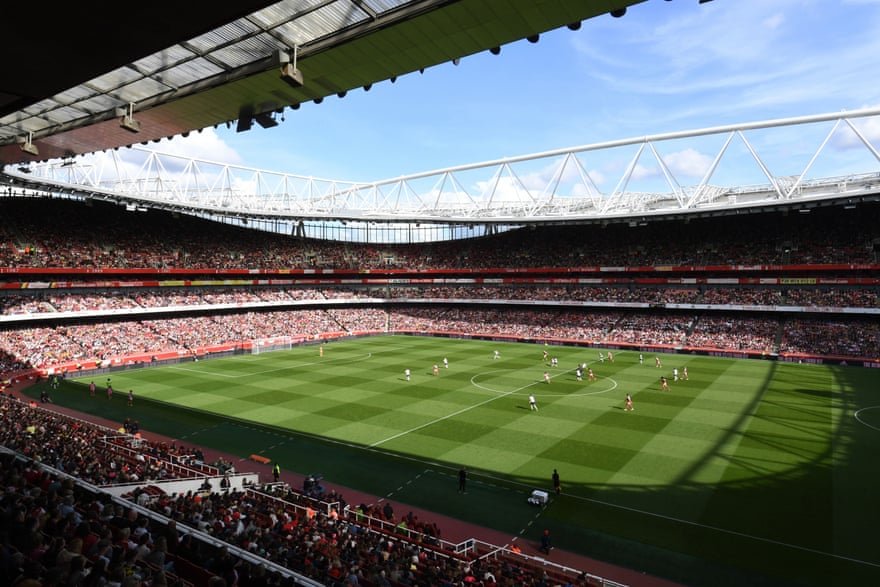 En allmän bild av Emirates Stadium och Arsenal under Women's Premier League-matchen mellan Arsenal och Tottenham Hotspur.