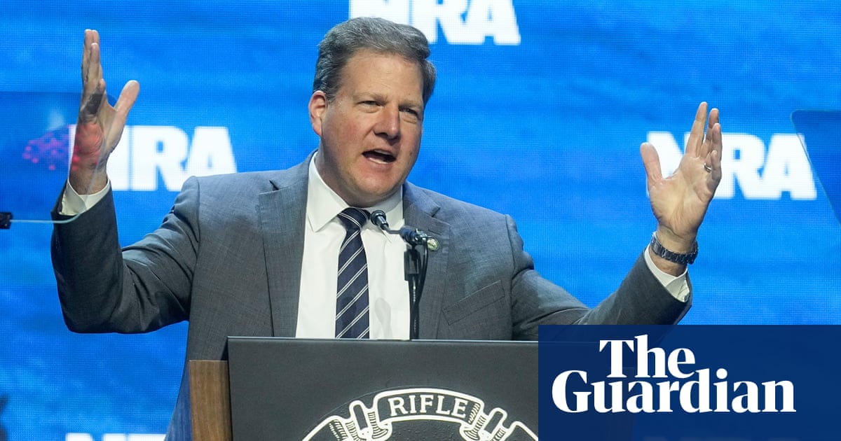 New Hampshire governor ‘embarrassed’ by crowd’s behavior at Trump town hall