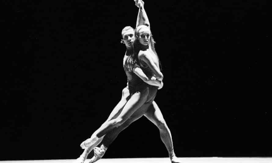Sylvie Guillem and Laurent Hilaire in In the Middle, Somewhat Elevated for the Royal Ballet in 1992.