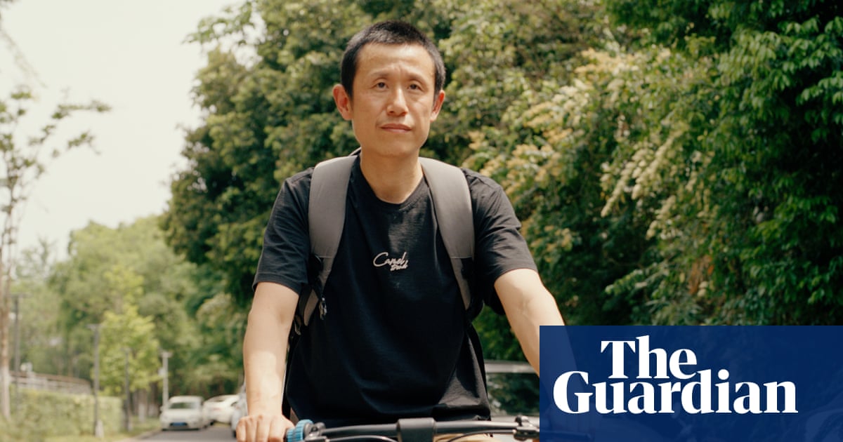 I Deliver Parcels in Beijing by Hu Anyan Audiobook Review