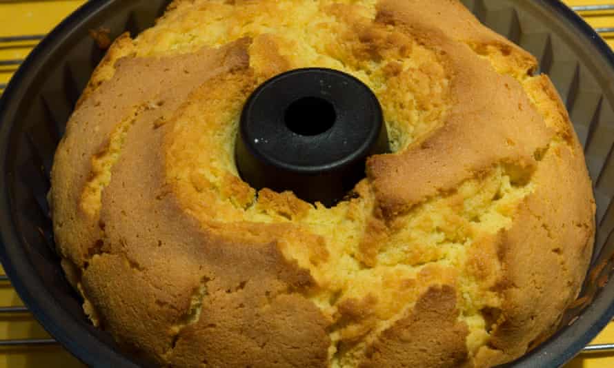 Eierlikörkuchen ... make your leftover defender disappear