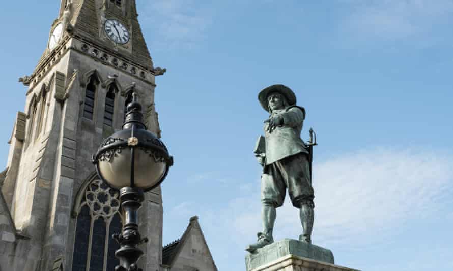 Oliver Cromwell statue in St Ives.