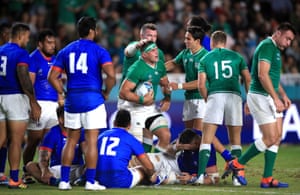 Ireland’s CJ Stander (centre) celebrates scoring his side’s sixth try.