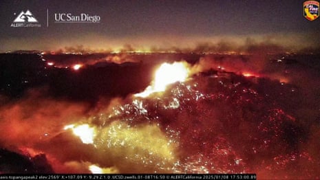 Timelapse shows wildfires rapidly burning across California mountains – video