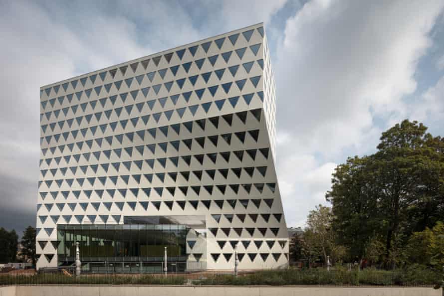 Twisting harlequin … HQ of the province of Antwerp.