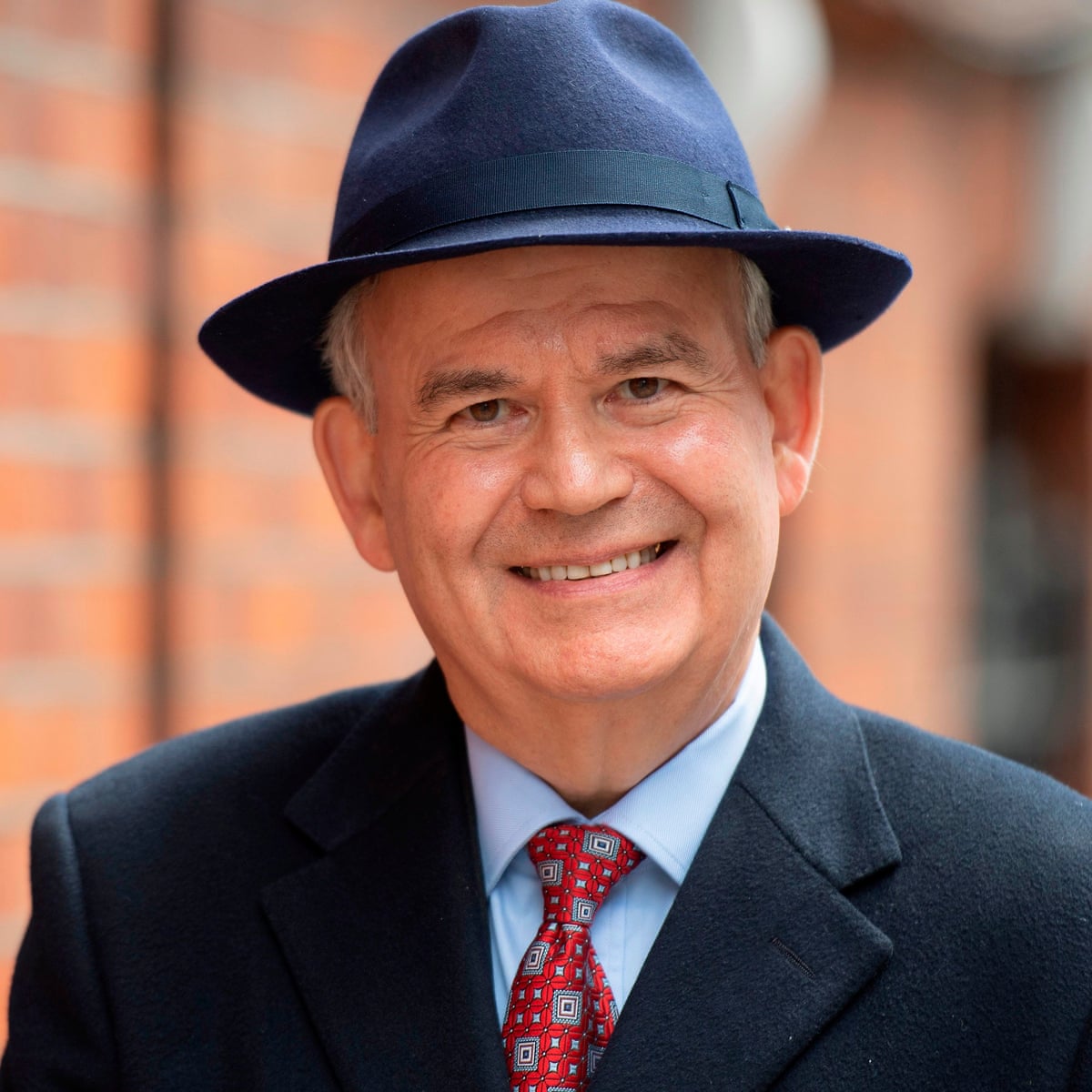 Julian Lewis’s Instagram, Twitter & Facebook on IDCrawl