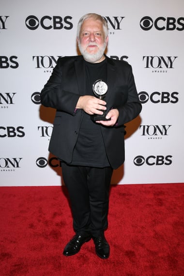 Simon Russell Beale with his award.