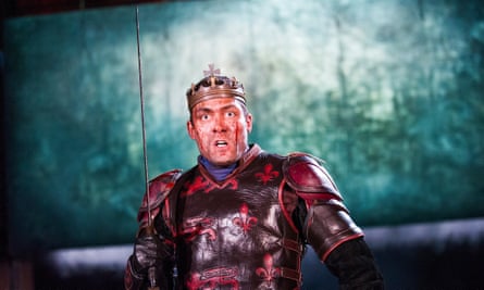 Alex Hassell in Henry V.