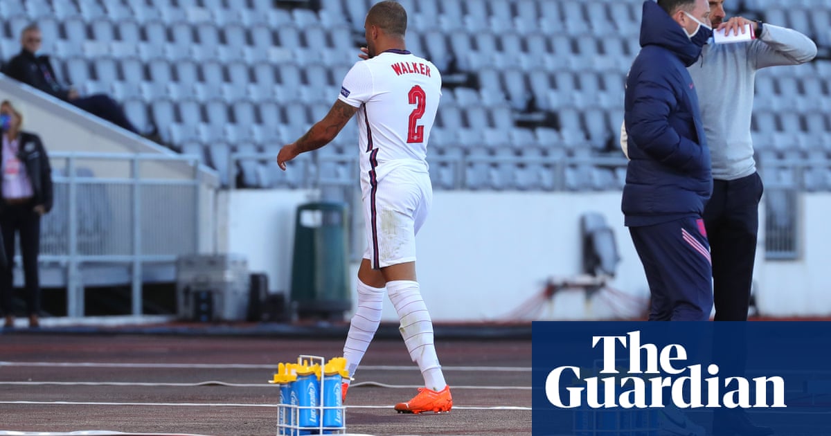 Gareth Southgate To Hammer Home Discipline Message To England Players Football The Guardian