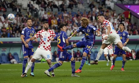 Le Croate Ivan Perisic marque l'égalisation de son équipe d'une tête puissante