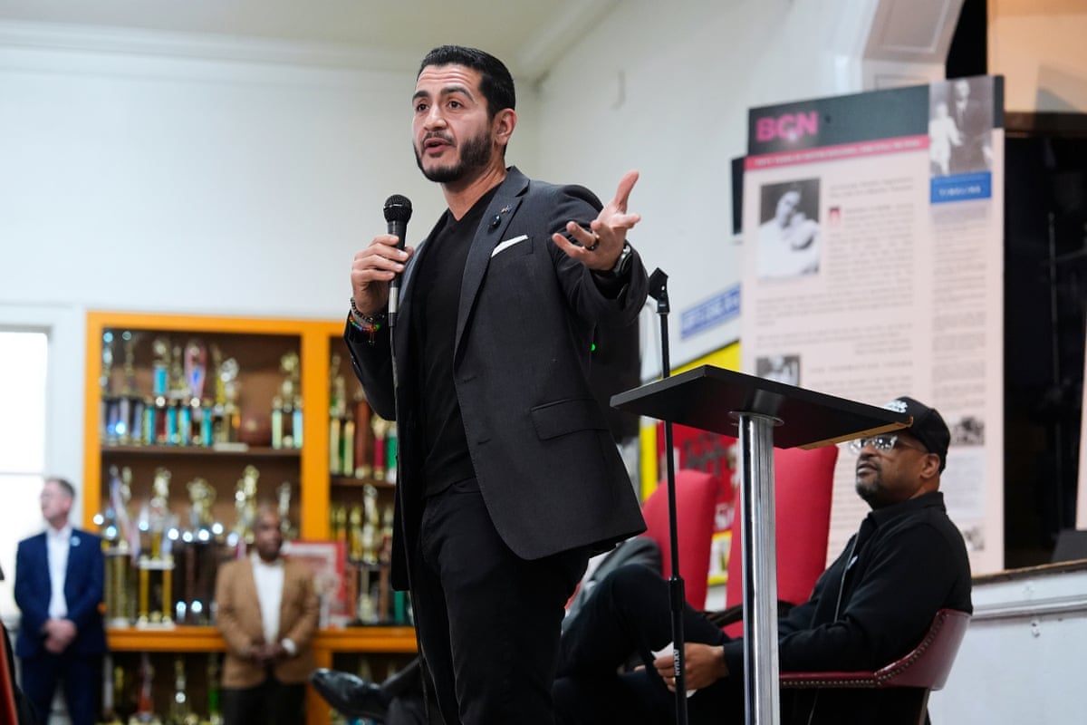 Photo of Democratic Senate Candidate Abdul El-Sayed speaking