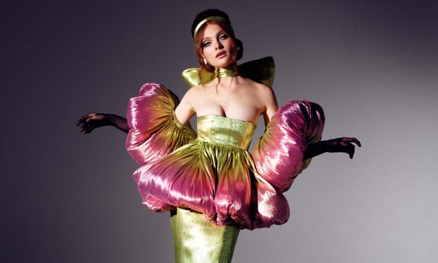 Miss Sohee의 작약 드레스, 2020 졸업 컬렉션: 만개한 소녀.