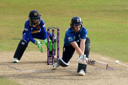 Nat Sciver-Brunt bats for England against Sri Lanka in the 2025 Women’s World Cup.