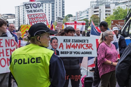 ‘Stop the boats’ protesters