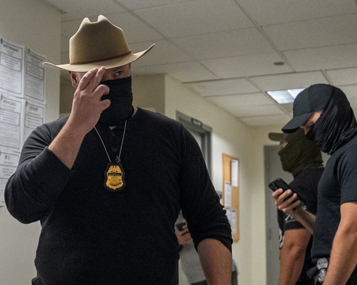 Trump to pay Ice and border agents amid shutdown as other federal workers go unpaid