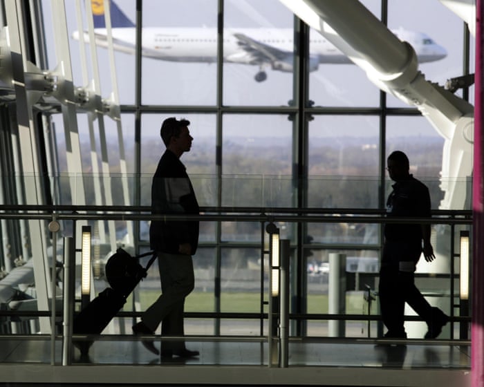Heathrow expansion would take thousands of jobs from other UK regions, report finds