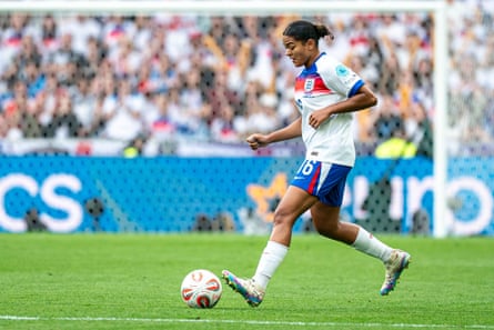 Jess Carter in action for England in the Euro 2025 final