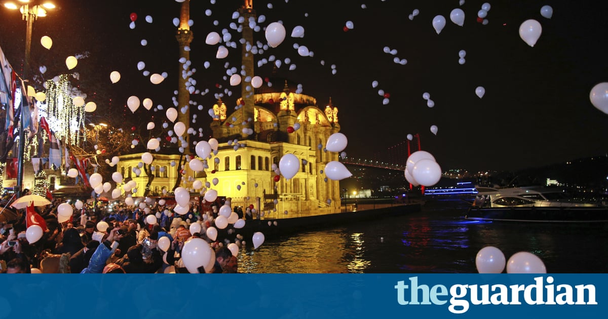 New year’s eve & day New Year’s Eve 2016 celebrations – in pictures | Life and style | The Guardian