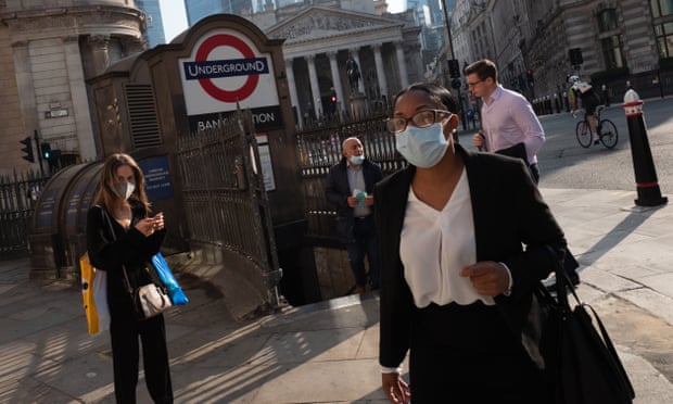 Covid: one in 10 in England told to work despite signs of infection Covid: one in 10 in England told to work despite signs of infection