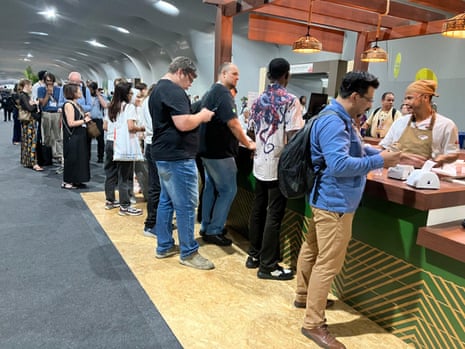 Ice cream line at Cop30