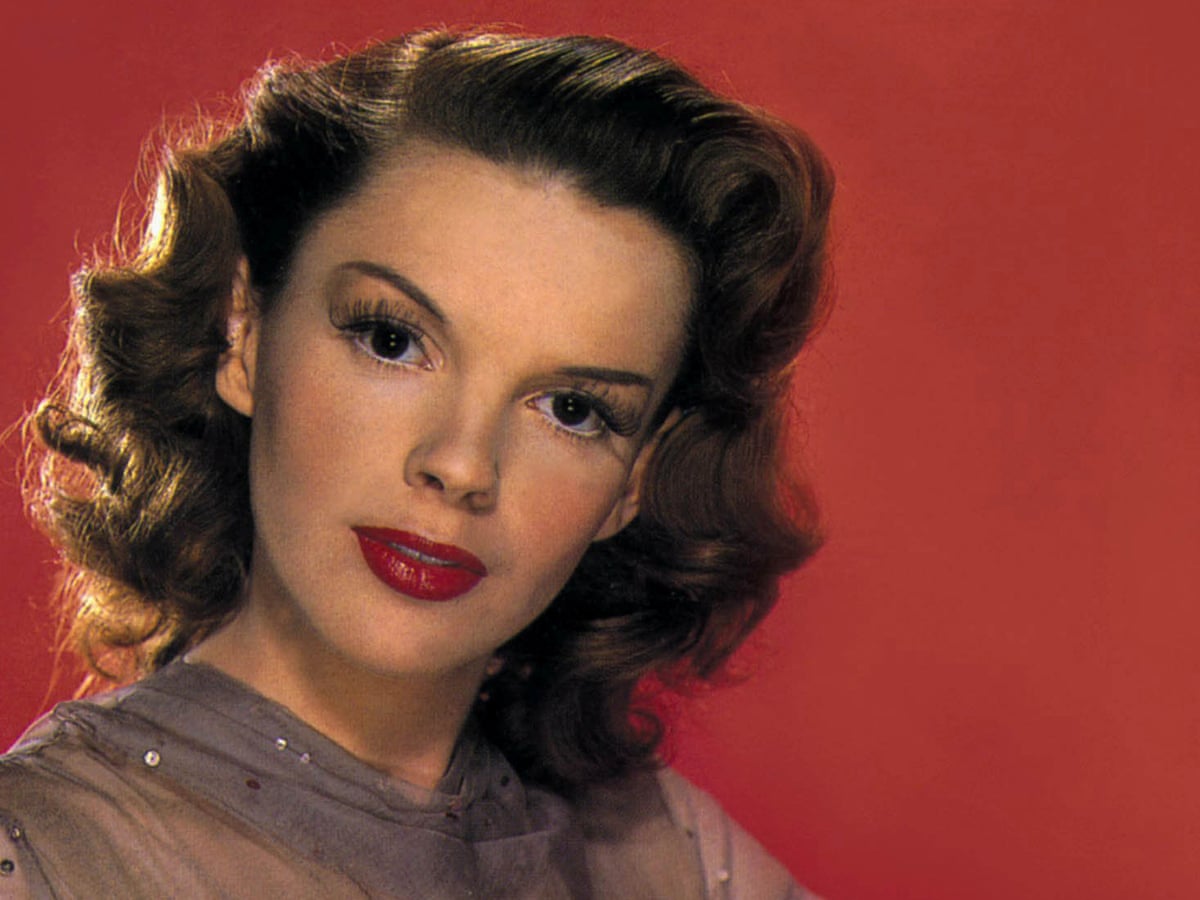 judy garland forced to smoke cigarettes TIL while filming The Wizard of Oz, 16-year-old was put on a strict diet that included smoking 80 a day suppress her appetite. : r/todayilearned Me and My Shadows: A