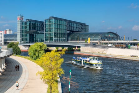 Spree River and Berlin station.