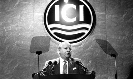 Denys Henderson at an ICI press conference, 1990.
