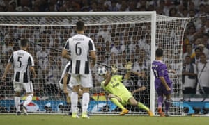 Cristiano Ronaldo scores his second and Real Madrid’s third goal.