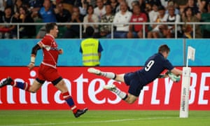 George Horne of Scotland scores his team’s seventh try.