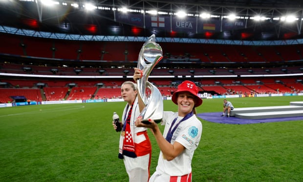 Alessia Russo and Ella Toone of England celebrate with the trophy at Wembley
