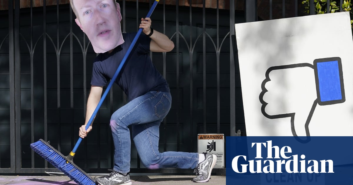 Facebook must tackle 'Spanish-language disinformation crisis', lawmakers say