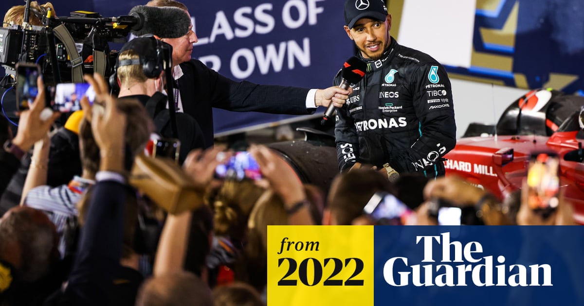 Wolff admits Mercedes are not in running for F1 titles after Bahrain blows